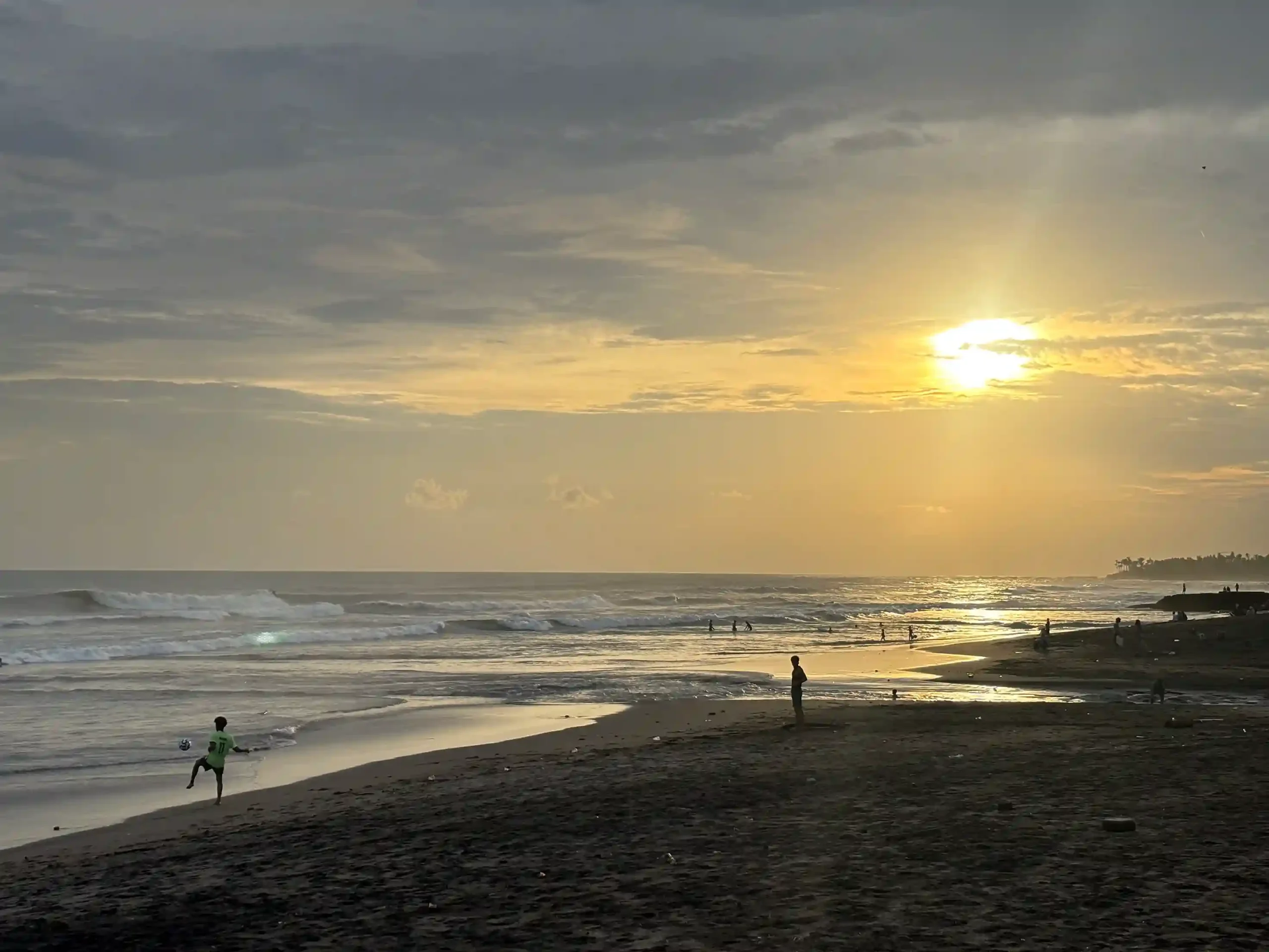 Canggu coworking and surf scene